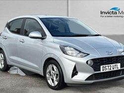 Silver metallic Used 2022 Hyundai i10 SE Hatchback | £11,750 (Fair price)