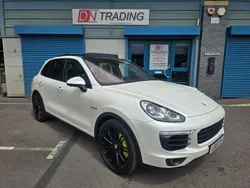 White Used 2015 Porsche Cayenne SUV | £21,000 (Fair price)