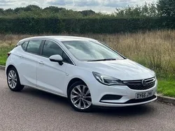 White Used 2016 Vauxhall Astra Design Edition Hatchback | £3,899 (Fair price)