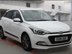 White Used 2016 Hyundai i20 Premium Hatchback | £9,495 (Fair price)