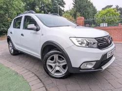 Glacier white Used 2019 Dacia Sandero Essentiel Hatchback | £5,975 (Fair price)
