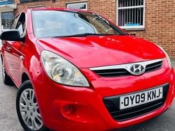 Red Used 2009 Hyundai i20 Classic Hatchback | £1,850 (Fair price)