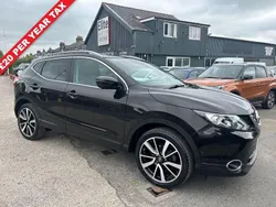 Black Used 2015 Nissan Qashqai Tekna SUV | £6,495 (Fair price)