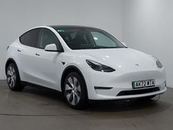 White Used 2022 Tesla Model Y Long Range AWD SUV | £25,998 (Fair price)
