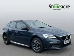 Blue Used 2017 Volvo V40 CC Estate | £11,295 (Fair price)