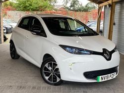 White Used 2019 Renault Zoe Dynamique Hatchback | £5,555 (Good price)