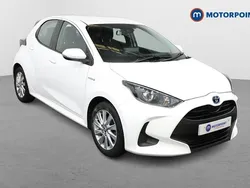 White Used 2021 Toyota Yaris Hybrid Hatchback | £12,999 (Good price)