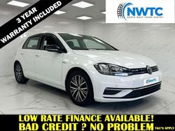White Used 2018 VW Golf VII SE Hatchback | £8,595 (Fair price)