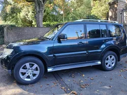 Forest green pearl metallic Used 2009 Mitsubishi Shogun Elegance SUV | £6,750