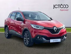 Red Used 2017 Renault Kadjar Signature SUV | £9,250 (Fair price)