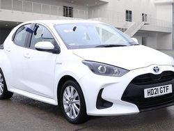 White Used 2021 Toyota Yaris Hybrid Hatchback | £13,490 (Super price)