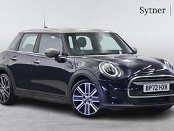 Black Used 2022 Mini Cooper Exclusive Hatchback | £19,250 (Fair price)