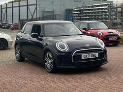 Black Used 2021 Mini Cooper Exclusive Hatchback | £20,547 (A bit pricey)