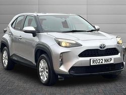 Silver Used 2022 Toyota Yaris Cross SUV | £16,999 (Fair price)
