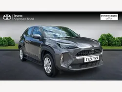 Grey Used 2024 Toyota Yaris Hybrid SUV | £20,207 (Good price)