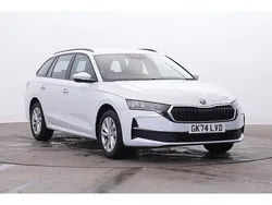 White Used 2024 Skoda Octavia SE Technology Estate | £21,085 (Fair price)