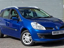 Blue Used 2009 Renault Clio GrandTour Dynamique Estate | £1,995 (Good price)