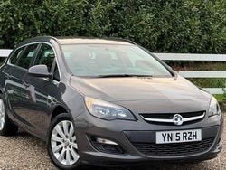 Grey Used 2015 Vauxhall Astra Estate | £6,495 (Good price)