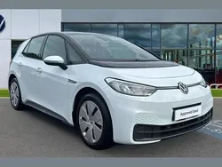 Glacier white metallic black Used 2021 VW ID.3 Pro Performance Hatchback | £14,098 (Fair price)