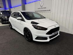 White Used 2018 Ford Focus ST Hatchback | £13,749 (Good price)