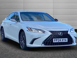 Sonic white Used 2024 Lexus ES300H Sedan | £33,995 (Fair price)