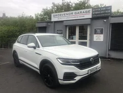 White Used 2019 VW Touareg SEL SUV | £22,995 (Fair price)