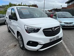 White Used 2022 Vauxhall Combo Sportive MPV | £9,995 (Fair price)
