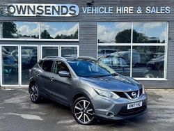 Grey Used 2017 Nissan Qashqai Tekna SUV | £9,995 (Fair price)