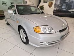 Liquid silver metallic Used 2004 Hyundai Coupé Coupe | £4,995 (Expensive)
