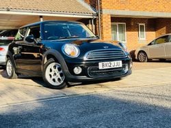 Black Used 2012 Mini Cooper Hatch Hatchback | £4,290 (Super price)