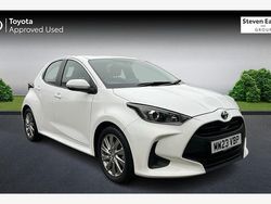 Used 2025 Toyota Yaris Hybrid Hatchback | £17,691 (Good price)
