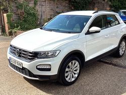 White Used 2019 VW T-Roc SE SUV | £14,995 (Fair price)