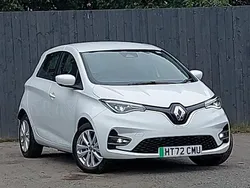White Used 2022 Renault Rapid SE Hatchback | £12,498 (Fair price)