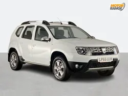 White Used 2016 Dacia Duster Lauréate SUV | £8,295 (Fair price)