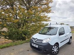 White Used 2017 Renault Kangoo Business | £4,495 (Good price)