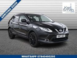 Black Used 2017 Nissan Qashqai Tekna SUV | £7,999 (Fair price)