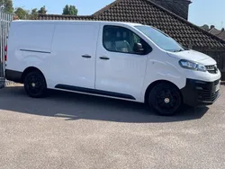 White Used 2020 Vauxhall Vivaro S Van | £10,995 (Fair price)