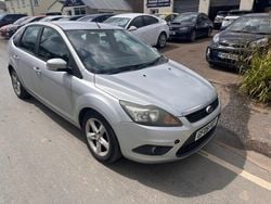 Silver Used 2009 Ford Focus Zetec Hatchback | £1,995 (Fair price)