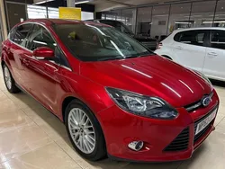 Red Used 2013 Ford Focus Zetec Hatchback | £4,290 (Fair price)