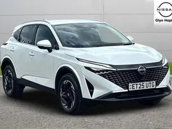 New 2025 Nissan Qashqai N-Connecta SUV | £24,543