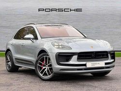Silver Used 2025 Porsche Macan S SUV | £72,950 (Fair price)