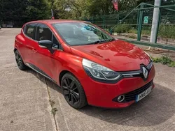 Red Used 2016 Renault Clio IV Dynamique Hatchback | £6,495 (Fair price)