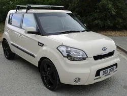 Cream Used 2011 Kia Soul 2 SUV | £2,795 (Fair price)