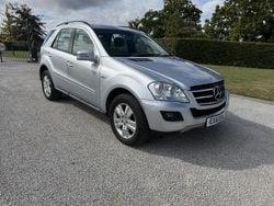 Silver Used 2011 Mercedes ML300 SE SUV | £9,495 (Expensive)