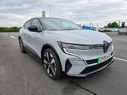 Grey New 2025 Renault Mégane Komfort Hatchback | £25,995 (Super price)