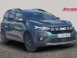 Green Used 2024 Dacia Jogger Extreme MPV | £21,595 (Fair price)