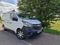 White Used 2016 Vauxhall Vivaro Van | £5,995 (Good price)