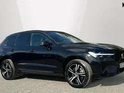 Onyx black Used 2022 Volvo XC60 R-Design SUV | £29,602 (Fair price)
