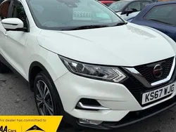 White Used 2017 Nissan Qashqai N-Connecta SUV | £9,699 (Good price)