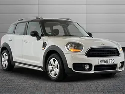 White Used 2018 Mini Cooper Countryman SUV | £11,590 (Fair price)